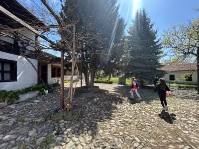 По стъпките на героите - ОУ Св. Св. Кирил и Методий - Яхиново